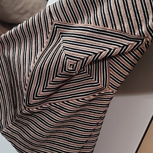 Woman's Talbots 1X Short Sleeve Top, Zipper in Back, Preloved Tan Black pinstrip - Picture 12 of 13